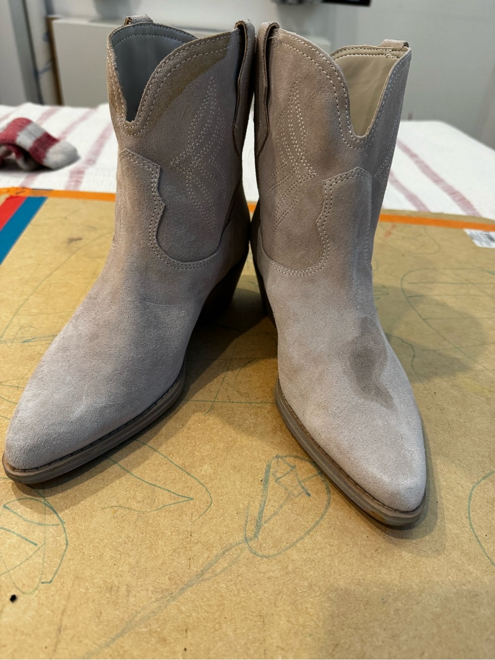 Women's Suede Ankle Western Boot - Taupe